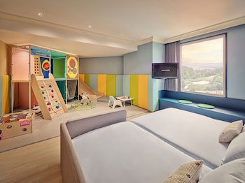 Kolon Hotel