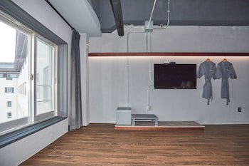 Kolon Hotel