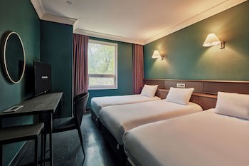 Kolon Hotel