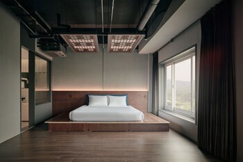 Kolon Hotel