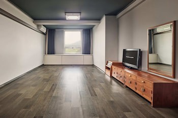Kolon Hotel