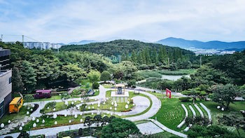 Kolon Hotel