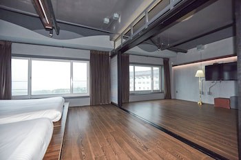 Kolon Hotel