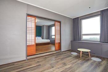 Kolon Hotel