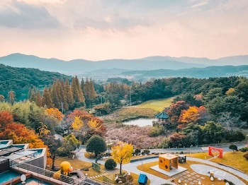 Kolon Hotel