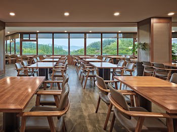 Kolon Hotel
