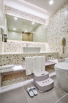 Kolon Hotel