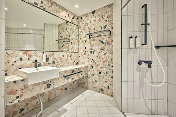 Kolon Hotel