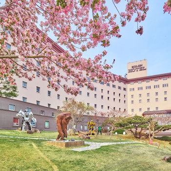 Kolon Hotel