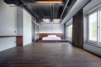 Kolon Hotel