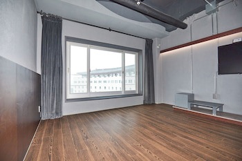 Kolon Hotel
