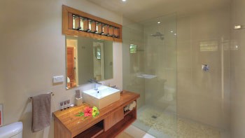 Erakor Island Resort & Spa