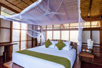 Jicaro Island Ecolodge - Adults Oriented