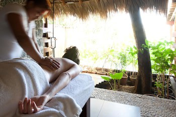 Jicaro Island Ecolodge - Adults Oriented