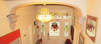Hunters Lodge