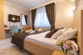 Euro Garni Hotel