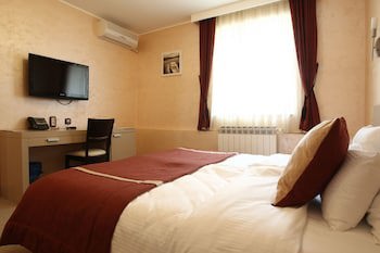 Euro Garni Hotel
