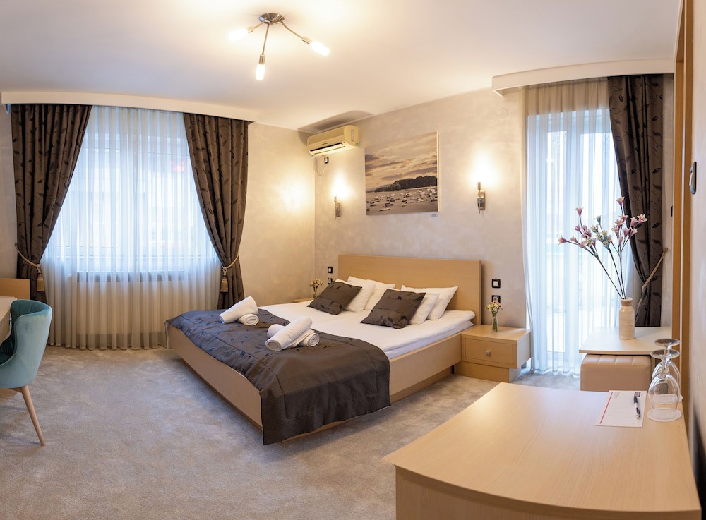 Euro Garni Hotel