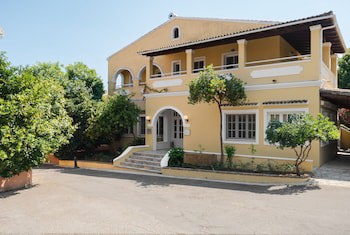 Folies Corfu Hotel Apartments