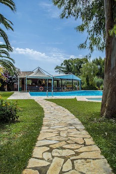 Folies Corfu Hotel Apartments