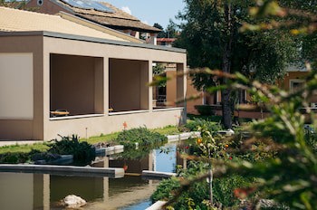 Folies Corfu Hotel Apartments