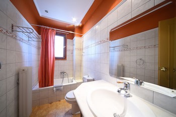 Mont Helmos Hotel