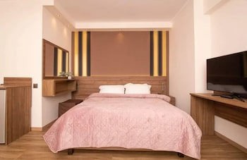 Mont Helmos Hotel