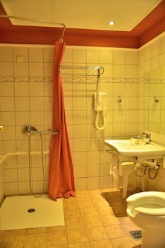 Mont Helmos Hotel