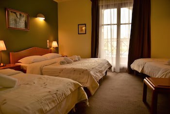 Mont Helmos Hotel