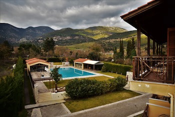 Mont Helmos Hotel
