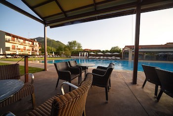 Mont Helmos Hotel
