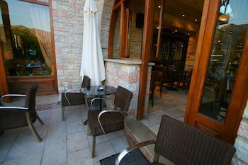 Mont Helmos Hotel