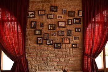 Mont Helmos Hotel