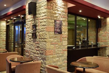 Mont Helmos Hotel