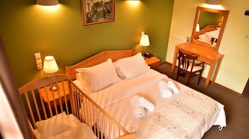 Mont Helmos Hotel