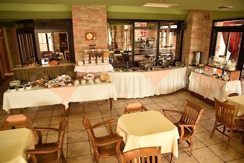Mont Helmos Hotel