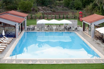 Mont Helmos Hotel