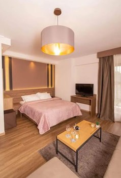 Mont Helmos Hotel