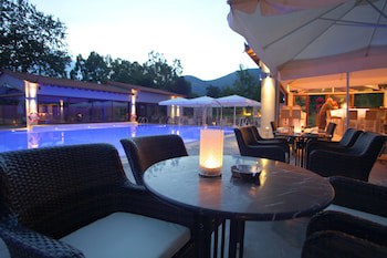 Mont Helmos Hotel