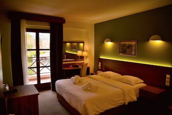 Mont Helmos Hotel