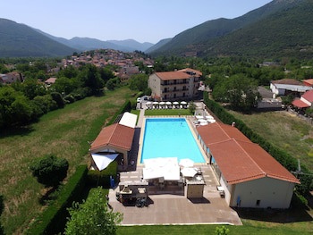 Mont Helmos Hotel