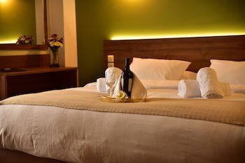 Mont Helmos Hotel