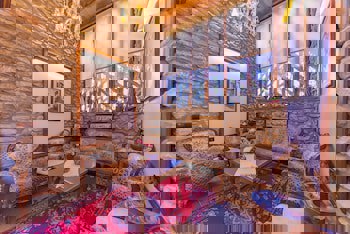 Cesmeli Konak Garden