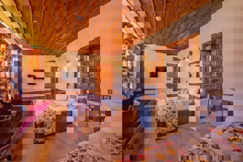 Cesmeli Konak Garden