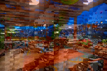 Cesmeli Konak Garden