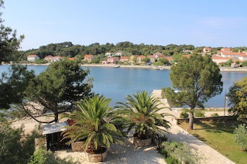 Gorgonia Apartments