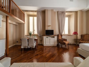 Numa Milan Camperio galeri fotoğrafı