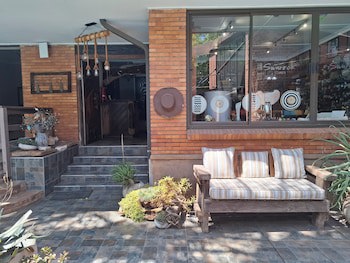Sunrock Guesthouse