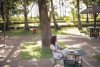 Coconut Lagoon - Cgh Earth