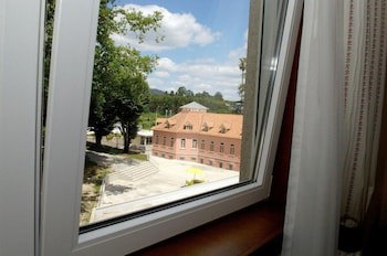 Palace Hotel And Spa